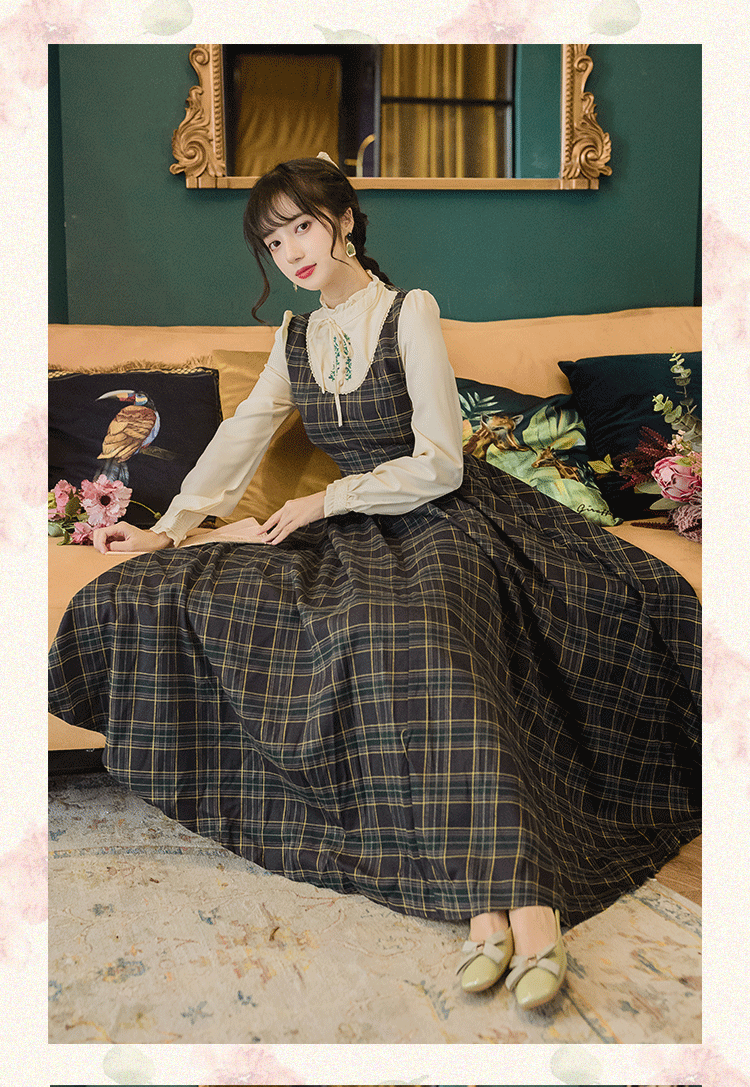 2021 autumn and winter new retro college style French embroidered dress slim-fit English plaid long skirt big swing skirt female