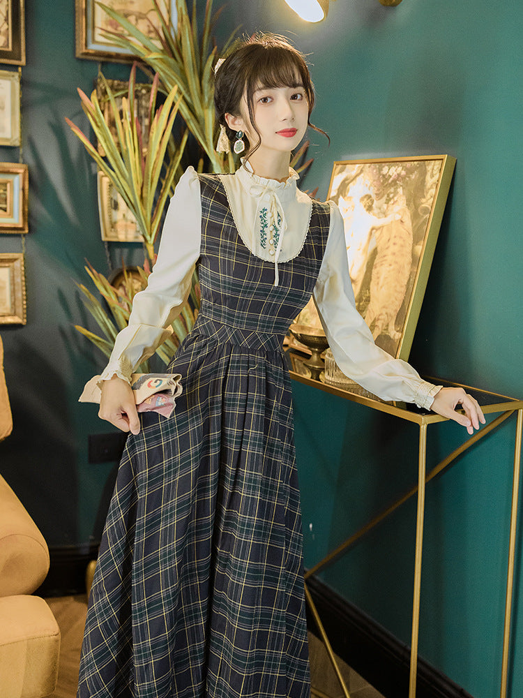 2021 autumn and winter new retro college style French embroidered dress slim-fit English plaid long skirt big swing skirt female