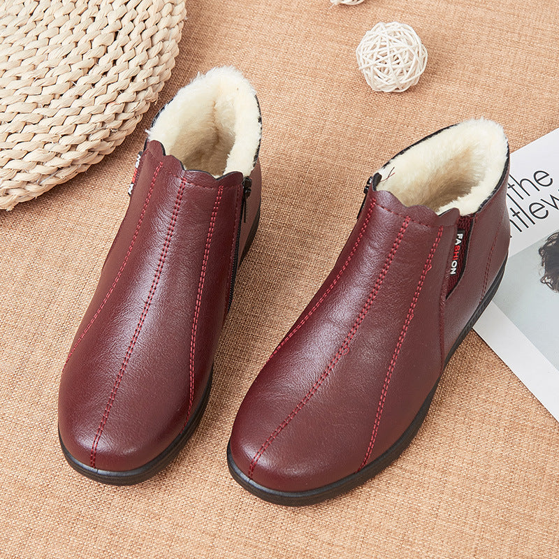 Winter mother shoes elderly cotton shoes soft bottom middle-aged and elderly women's short boots plus velvet warm boots flat grandma cotton leather shoes