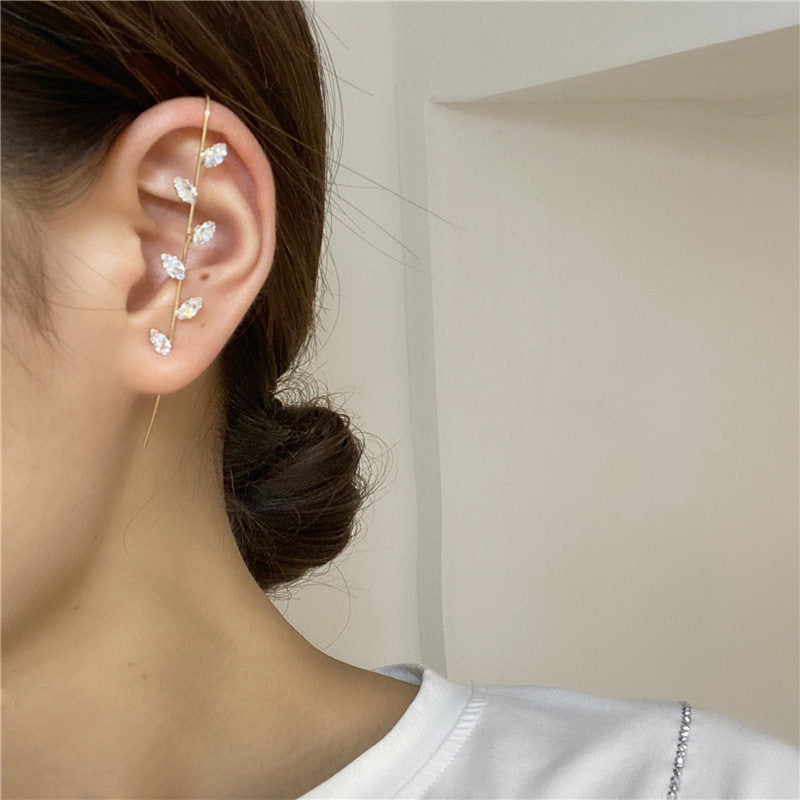 2020 new ins zircon ear hanging ear bone clip niche Korean style cold wind piercing earrings winter metal earrings