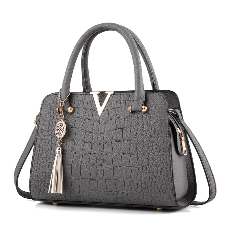 2018 new one-shoulder women's bag one generation hair Europe and America fashion pu women's bag crocodile pattern ladies handbag wholesale