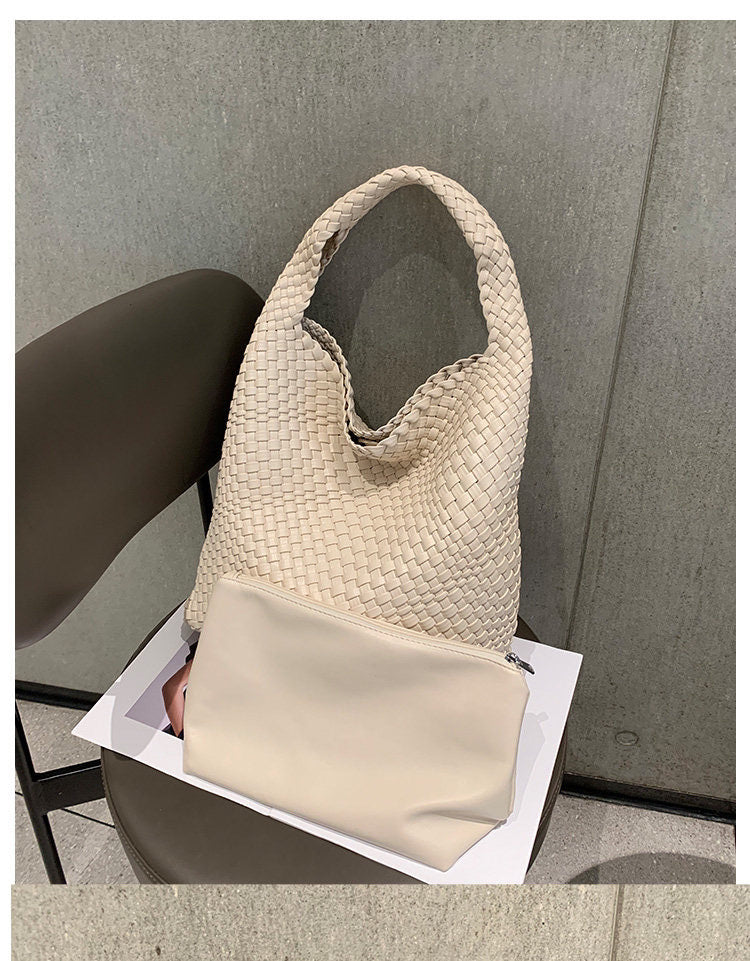 2024 new high-end hand-woven bag large-capacity shoulder tote bag underarm bag bucket bag mother-and-child bag trend