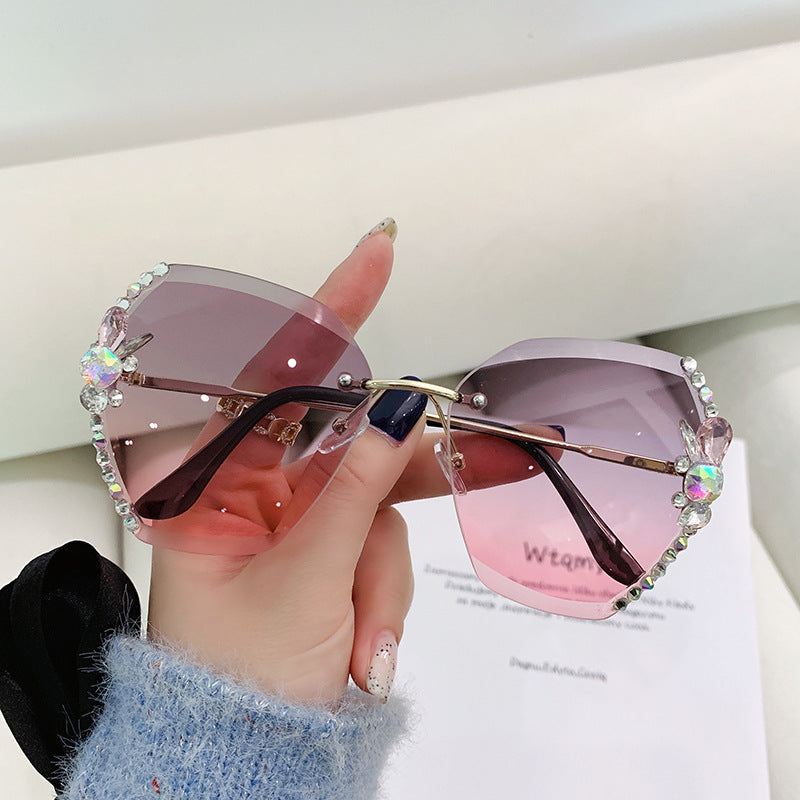 2022 new cross-border hot-selling diamond-encrusted women's sunglasses Korean version of the tide anti-ultraviolet sun glasses big face sunscreen summer