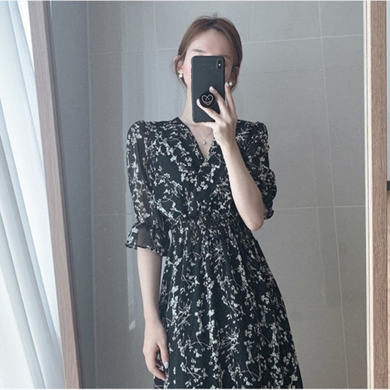 2021 new breastfeeding bellflower French sweet waist thin temperament v-neck floral chiffon dress