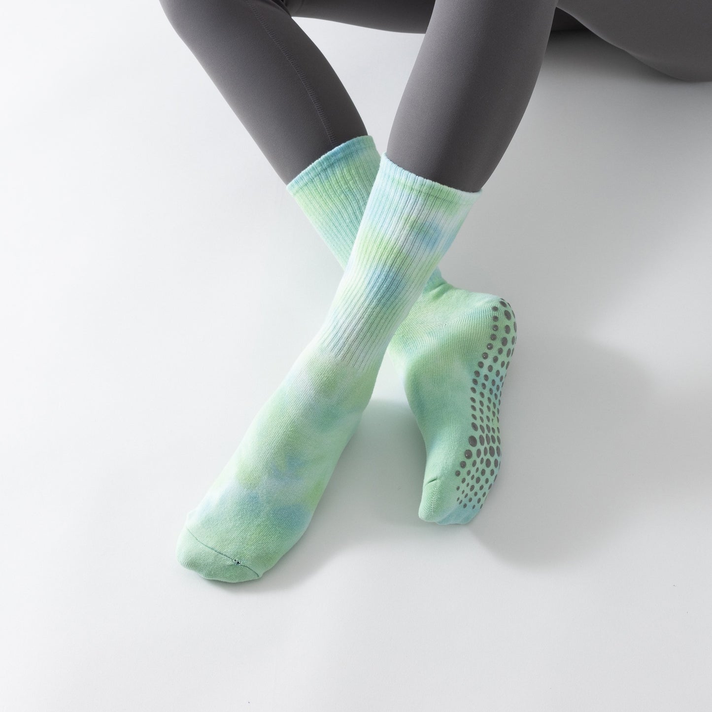 [Direct supply from the factory] Tie-dyed long fresh-style yoga Pilates socks, aerobics dance non-slip socks, sweat-absorbent and non-slip