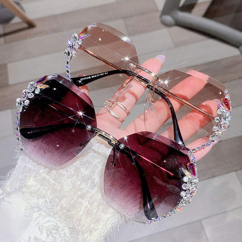 2022 new cross-border hot-selling diamond-encrusted women's sunglasses Korean version of the tide anti-ultraviolet sun glasses big face sunscreen summer