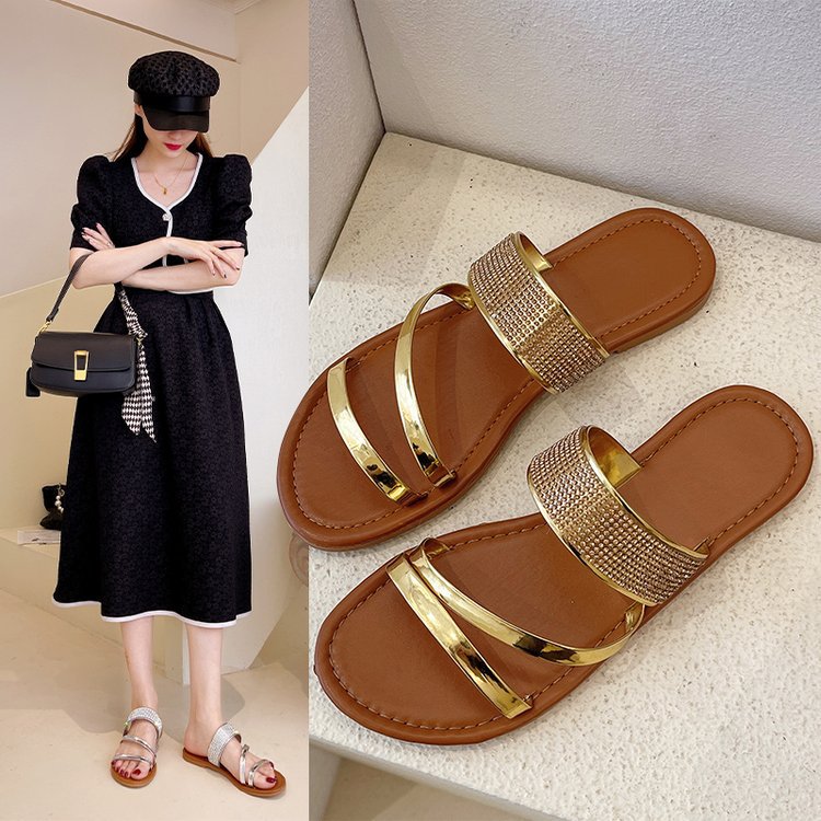 2022 European and American fashion women's summer new large-size slippers foreign trade casual word round head women's flat sandals and slippers