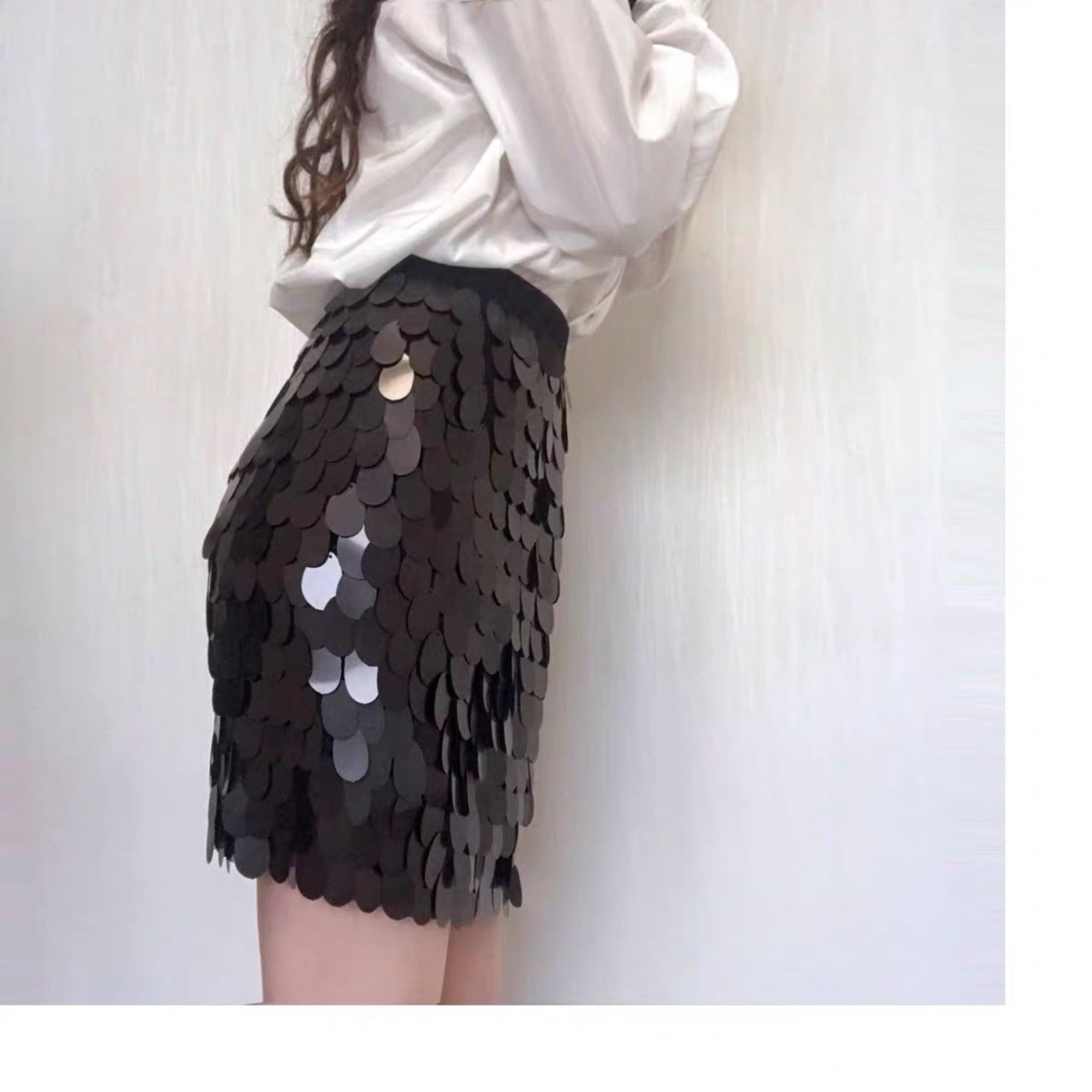 2020 spring and summer European and American magic color mermaid sequins package hip sexy short skirt skirt one step skirt