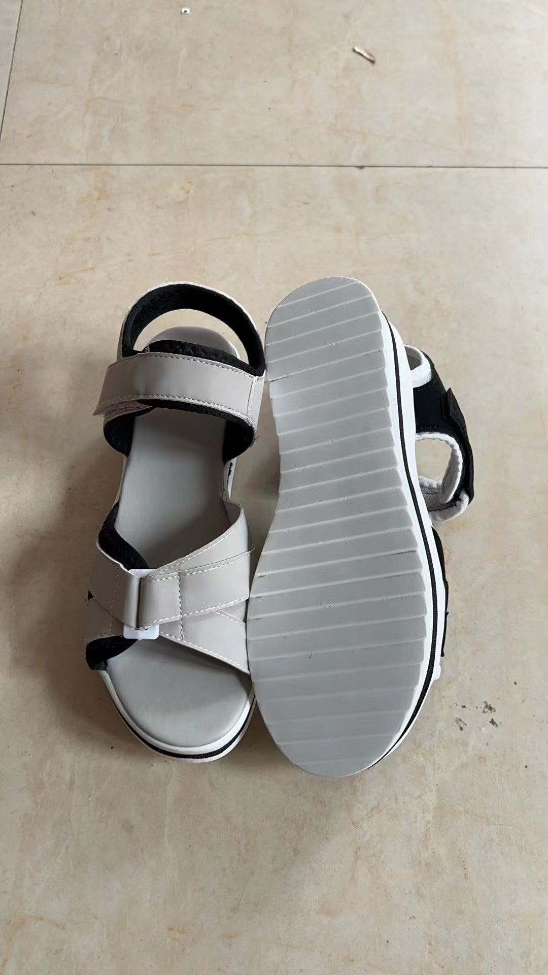 2023 new foreign trade European and American large size thick-soled sandals women's cross-border supply flat Velcro women's beach sandals