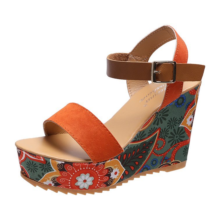 2023 summer new Korean style fashion ethnic style floral cloth wedge heel sponge cake bottom comfortable casual large size female sandals