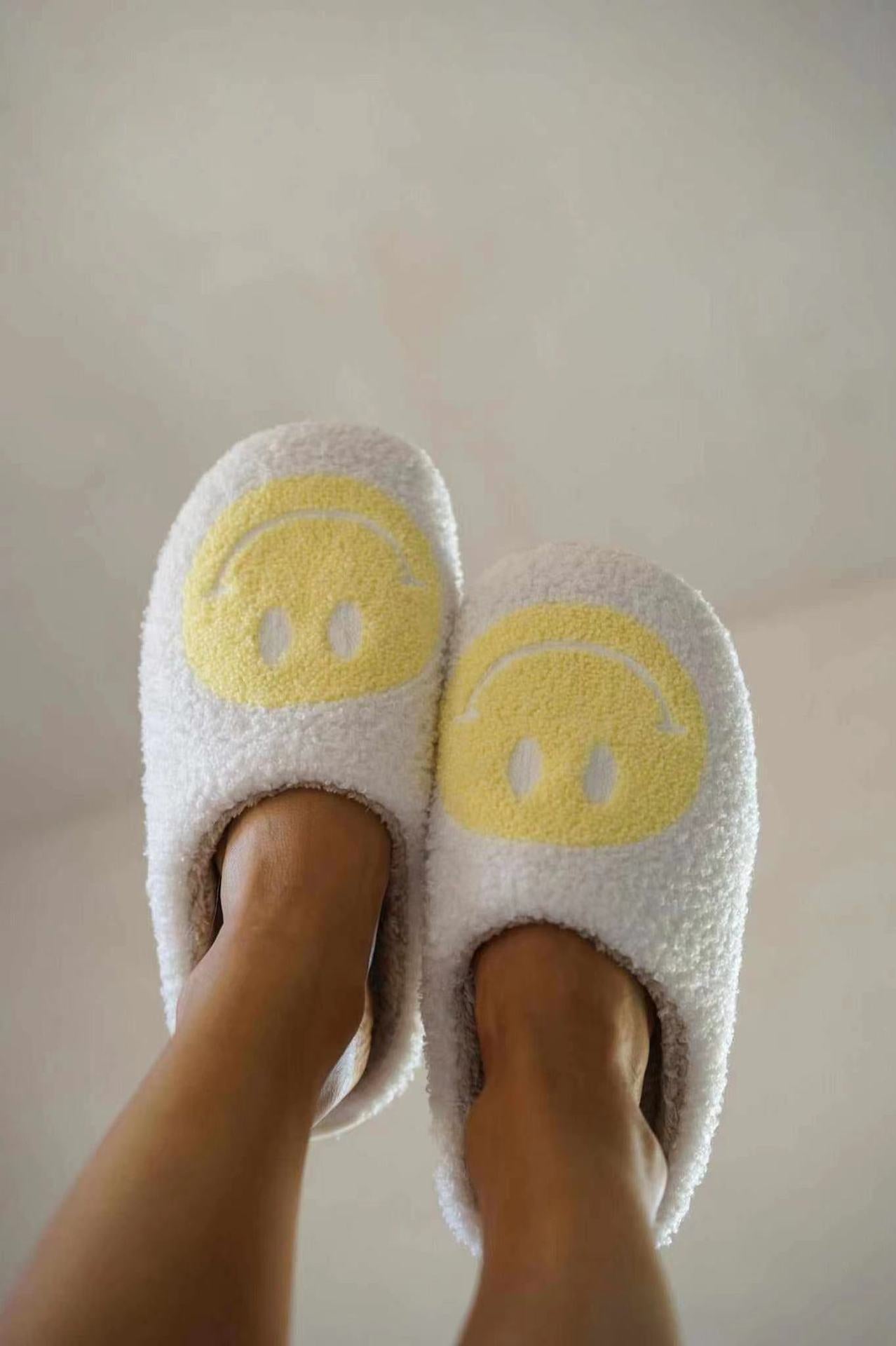 2021 New Cotton Slippers Women's Household Plush Warm Household Home Indoor Anti-slip Thick Bottom Smiley Face Hairy Autumn and Winter