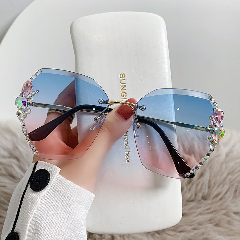 2022 new cross-border hot-selling diamond-encrusted women's sunglasses Korean version of the tide anti-ultraviolet sun glasses big face sunscreen summer