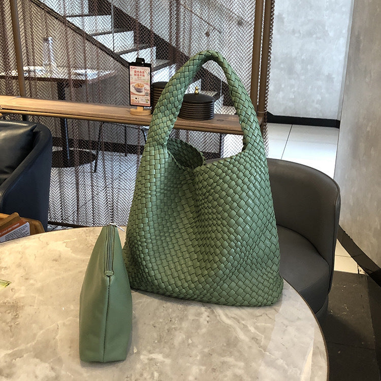 2024 new high-end hand-woven bag large-capacity shoulder tote bag underarm bag bucket bag mother-and-child bag trend