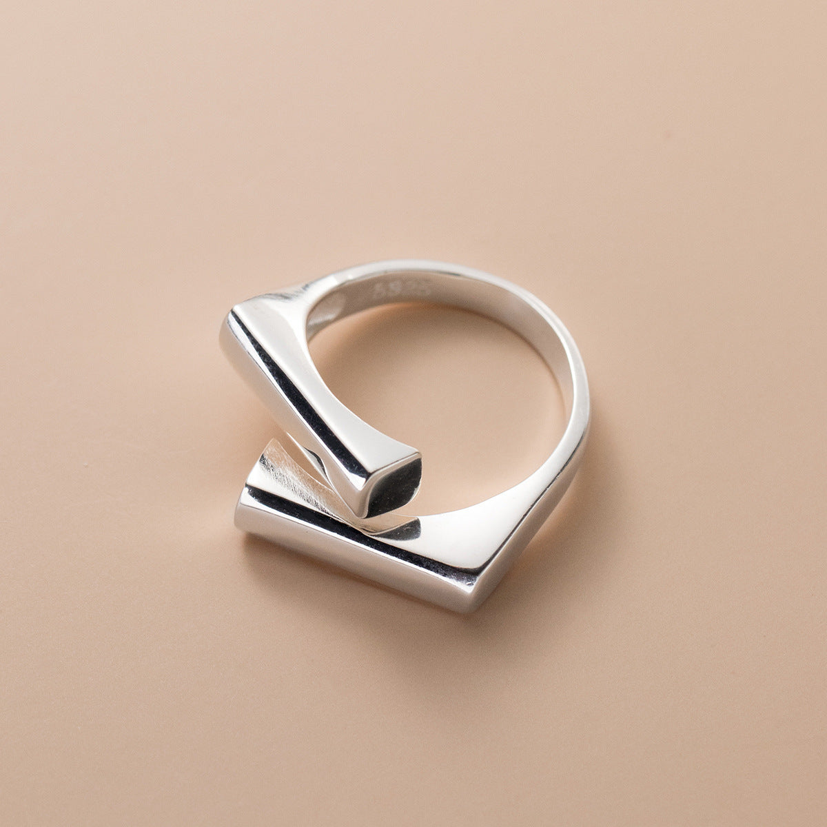 02296 European and American niche design square interlaced ring ins style geometric design temperament open hand jewelry for women